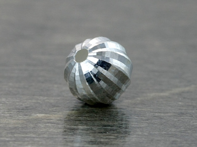  Бусина серебряная гранёная 6.8 мм. за 1 шт. SS3132